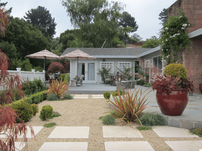 landscaping ideas with drought tolerant plants